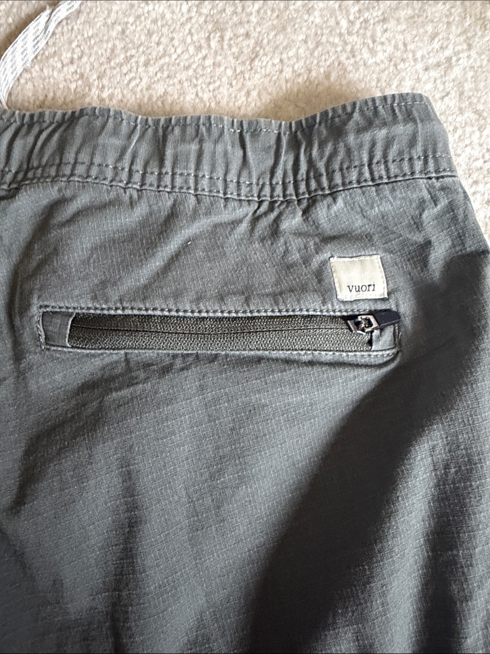 Vuori Ripstop Pant in Olive - Picture 4 of 5
